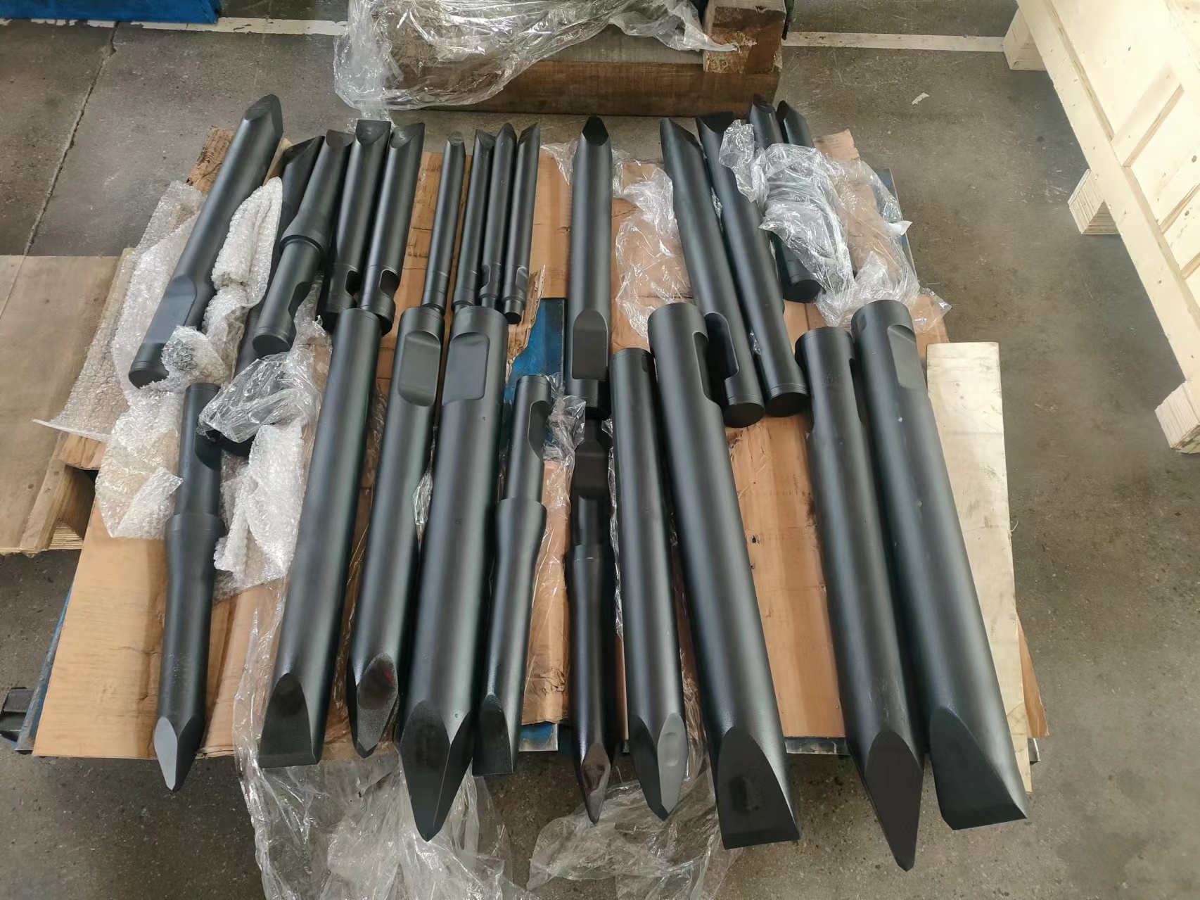 Strone Break Tool Hydraulic Breaker Tool: Chisel Excavators, Rock Hammer, And Stone ...