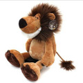 Lion roi de la forêt en peluche