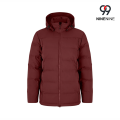 Jaqueta de inverno com capuz e isolamento de caixa curta