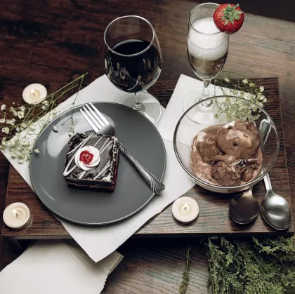 White Napkins Disposable 1/4Fold Cocktails Paper Napkins