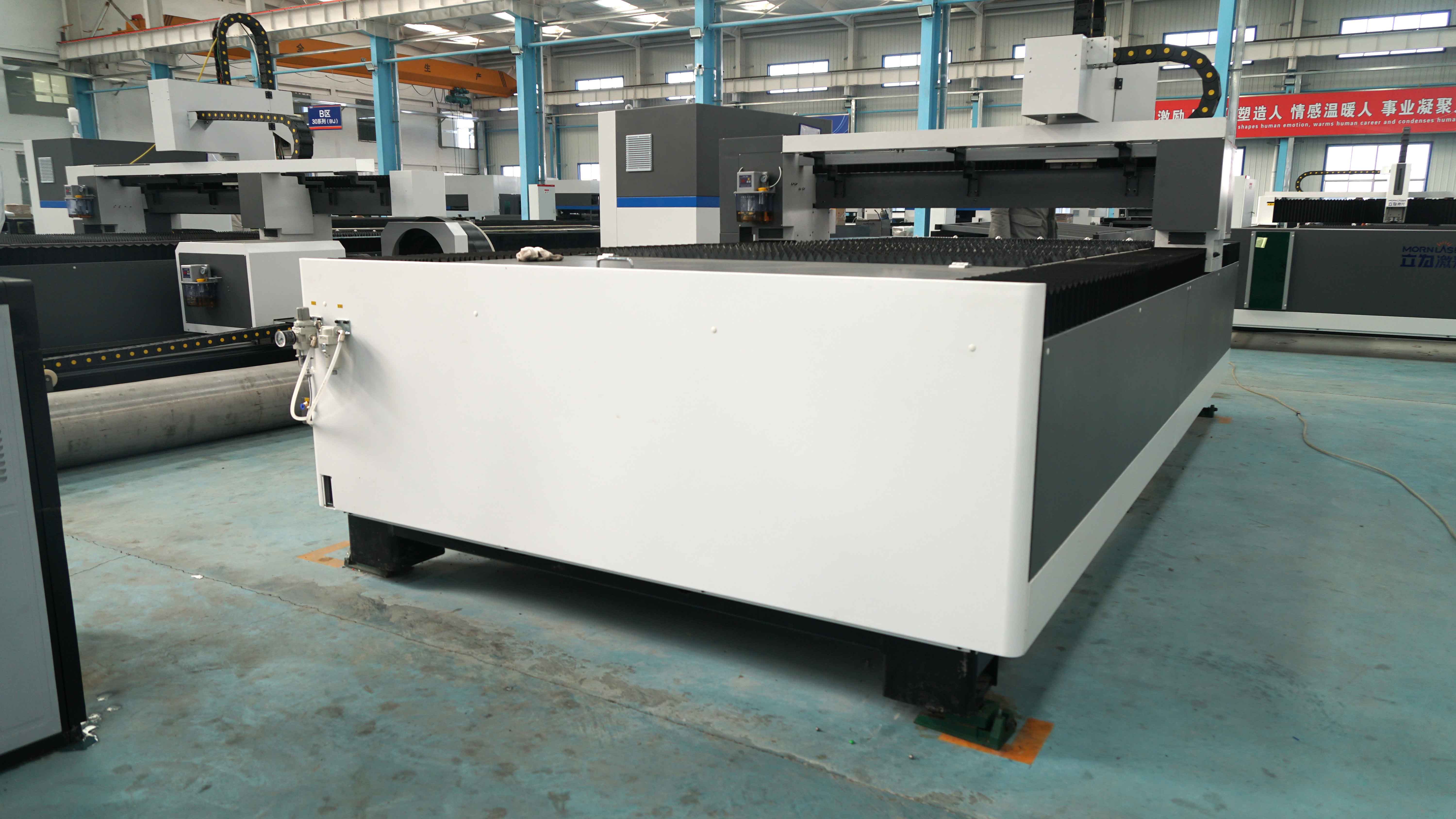 fiber laser cutting machine 1000w