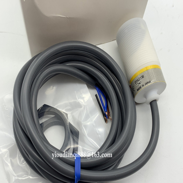 Orijinal Kapasitif Sensörler E2FQ-X2F1 E2FQ-X5Y1 E2FQ-X10E1 E2FQ-X5F1-Stokta