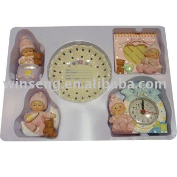 Polyresin pink Baby Gift Set