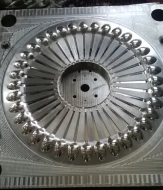 Injection plastic spoon mould