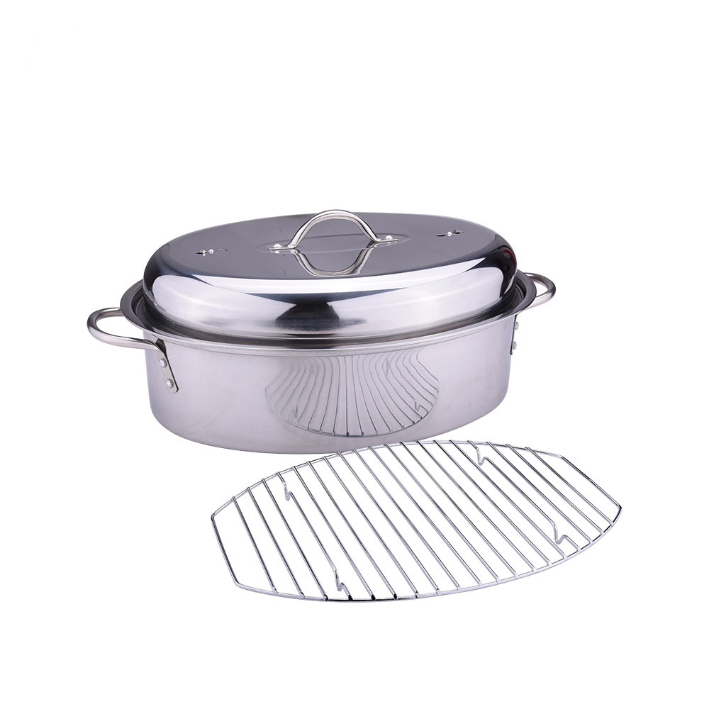 Stainless steel roasting pan with rack and lid