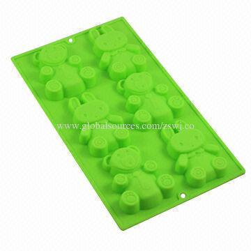 Silicone cake mold, measures 30.7x18x1.5cm