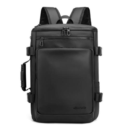 Estudante universitário backpack laptop mochila