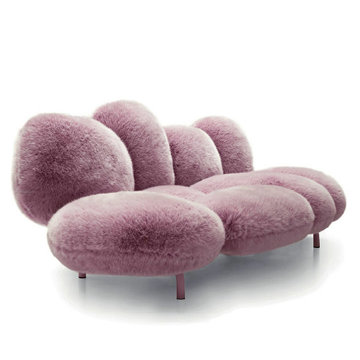 Pluszowa sofa salonu