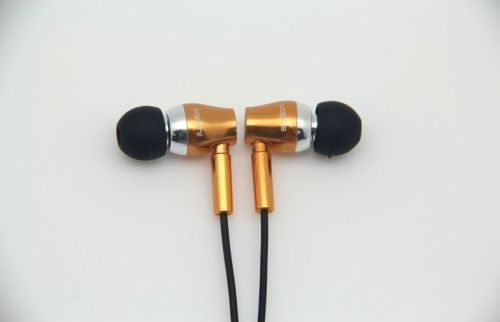 Wired Super Bass Metal Earphones In Ear , Noise Cancelling 20 - 20khz