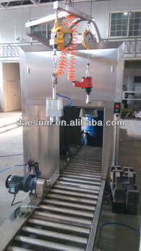 2013 Hot sell chemistry filling line for 60-220L