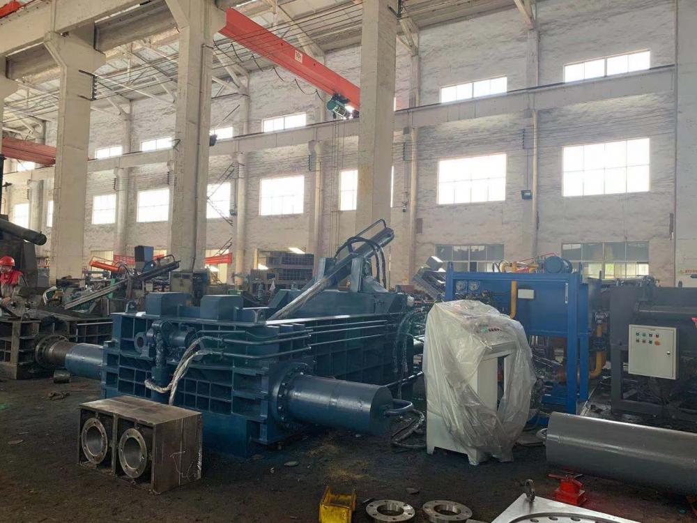 Bale Tilting Hydraulic Mobile Metal Scrap Baling Press