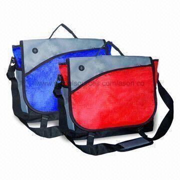 Messenger Bag with Grommet on Flap, Made of 600D Polyester