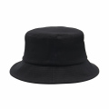 قبعة دلو القطن الأسود مع شعار التطريز