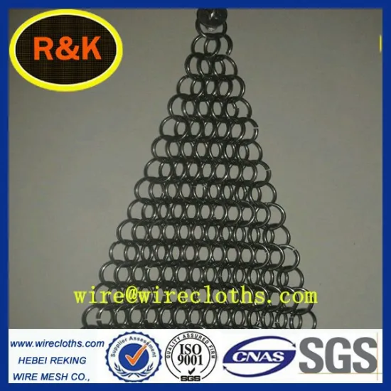 Linkcloth chain mail scrubber for cast iron cookware