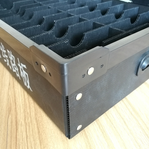 Caja de plástico corrugado negro antiestático con divisor