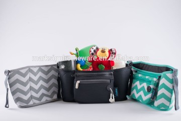 Chevron -Muster -Kindergerichtsorganisator mit Tassenhaltern