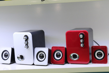 Computer speakers, rich sound and fashionable patterns