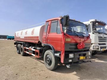 Подержанный автомобиль Dongfeng Sprinkler Tank Trance