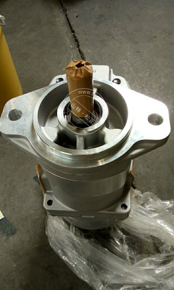 705-52-30390 komatsu pump for WA420-3