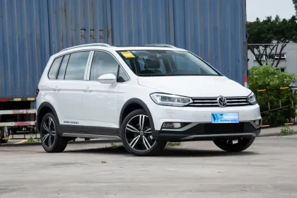 Volkswagen Touran 280TSI DSG Frontier Version - 7 Seater Luxury MPV