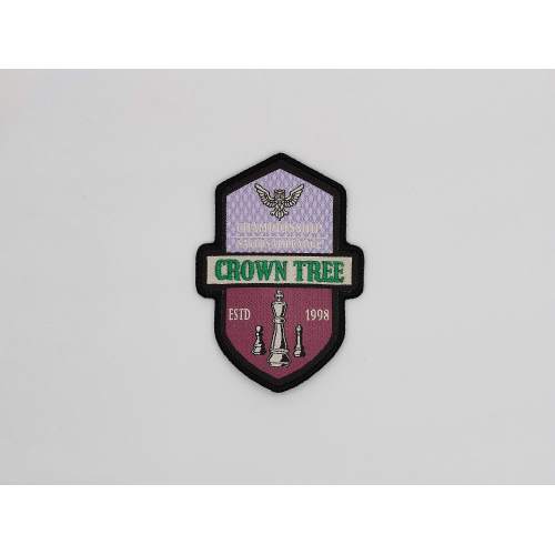 Tkané kombinované s vyšívanou nášivkou