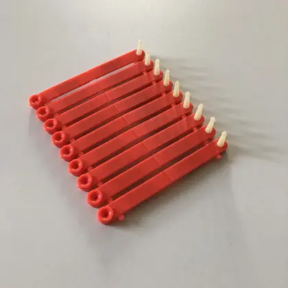 rooaster red wing tag