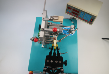 Macchina di avvolgimento della bobina del filo trasformatore automatico DG-404