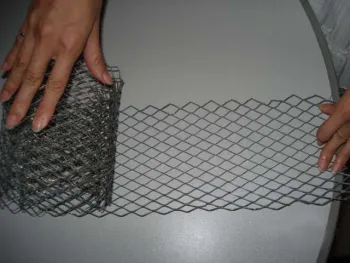Brick belt mesh