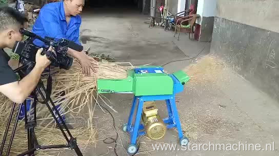 homemade gasoline forage chaff cutter for animal