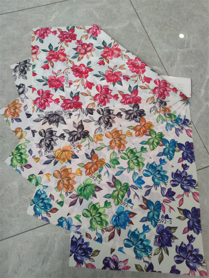 Tessuto di abito in seta stampata Printed Silk Dress Fabric
