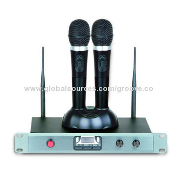 Use Can Set 200 Channels UHF Wireless Microphone System with About 8 Hours