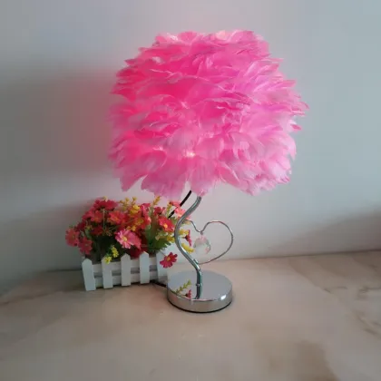 Elegant Goose Feather Heart Wing Desk Lamp