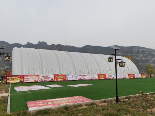 Grandes tendas infláveis ​​para esportes