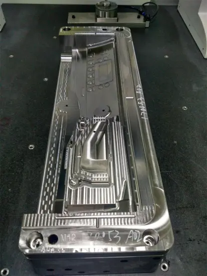 Single cavity injection molding for ABS products with  hot runner systems