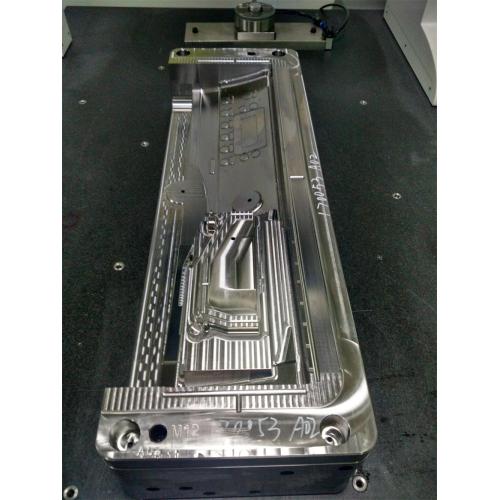Single cavity injection molding for ABS products with hot runner systems