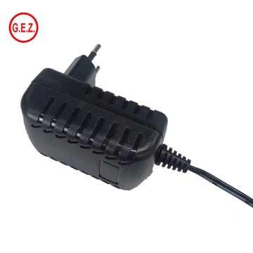 Adaptador de viaje universal de 9V 1.5A