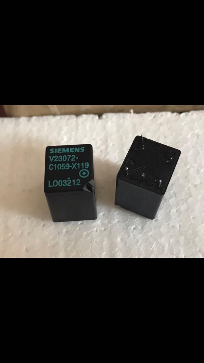 V23072-C1059-X119 V23072-C1061-A308 Automotive Relay 15A 12VDC