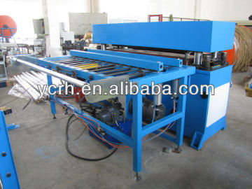 Four-column hydraulic cutting machine with auto feeding device