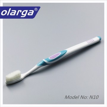 Nano bristle manual toothbrush