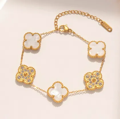 Gold plated four-leaf clover zircon bracelet