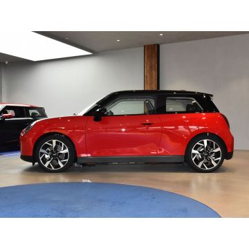 2024 Electric Mini Cooper 452 км SE художник