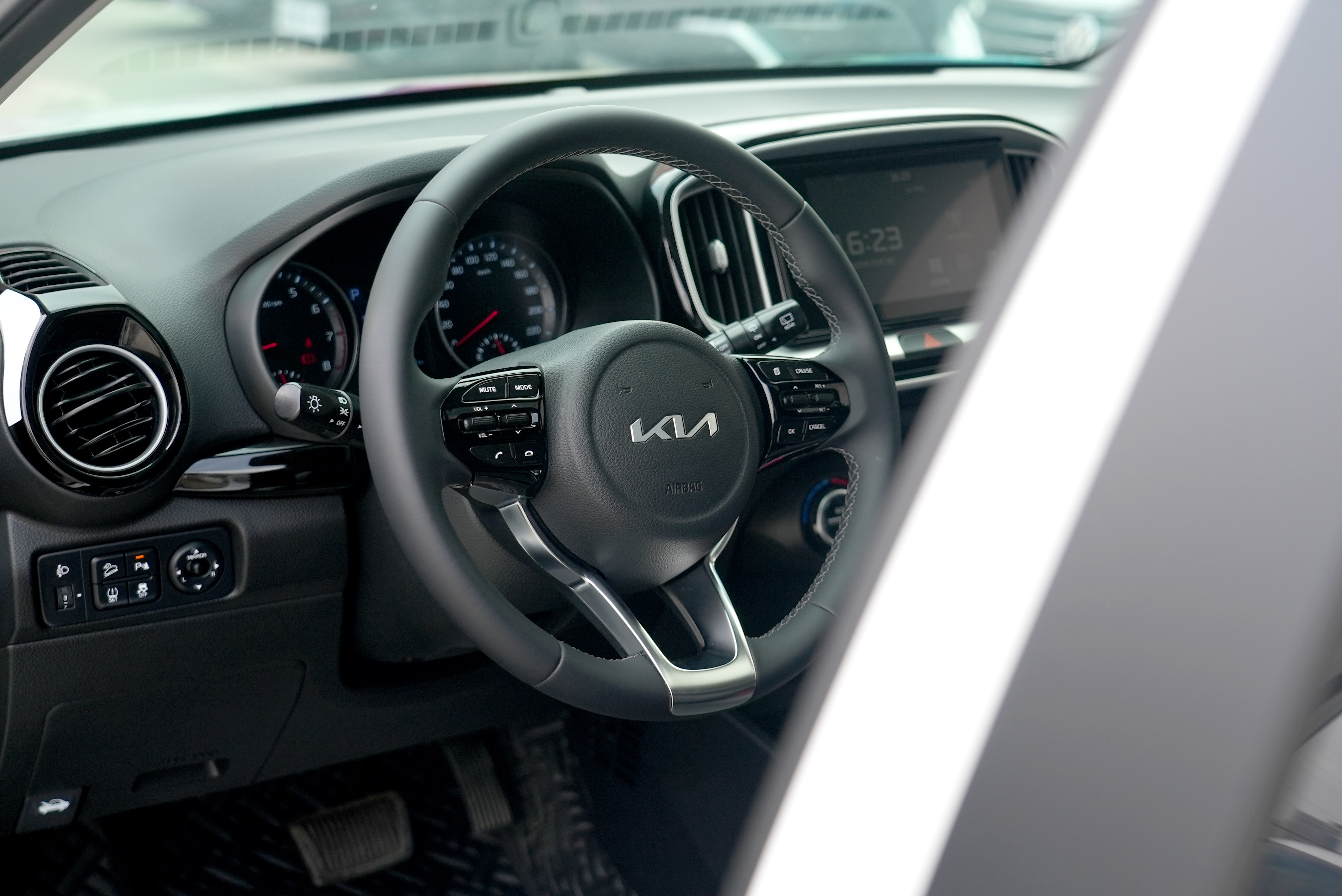Kia kx1 2021 (6)