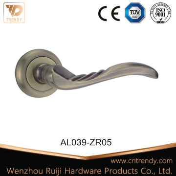 Exquisite Pattern Interior Aluminium Wooden Door Handle (AL039-ZR05)