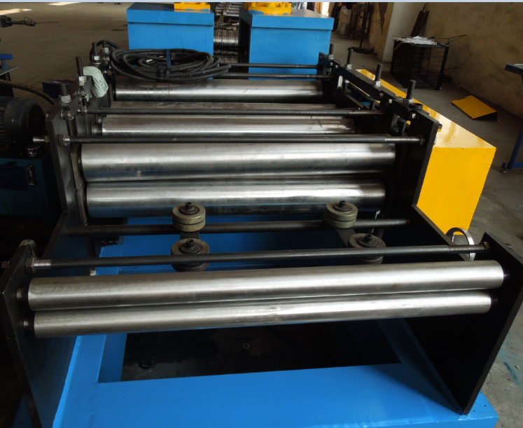 Cable tray roll forming machine