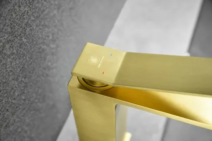 One Hole Shower Room Brass Basin Faucet