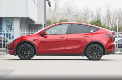 Tesla Model Y 2024: Long Range Electric SUV