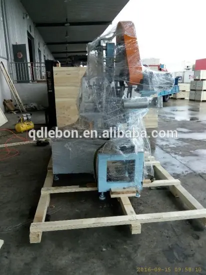 Woman facial cotton pad machine