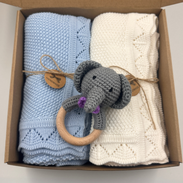 3-Piece Gift Box: Pure Cotton Knitting Blankets & Customized Pattern Handbell Crochet Rattle Toys for Newborns