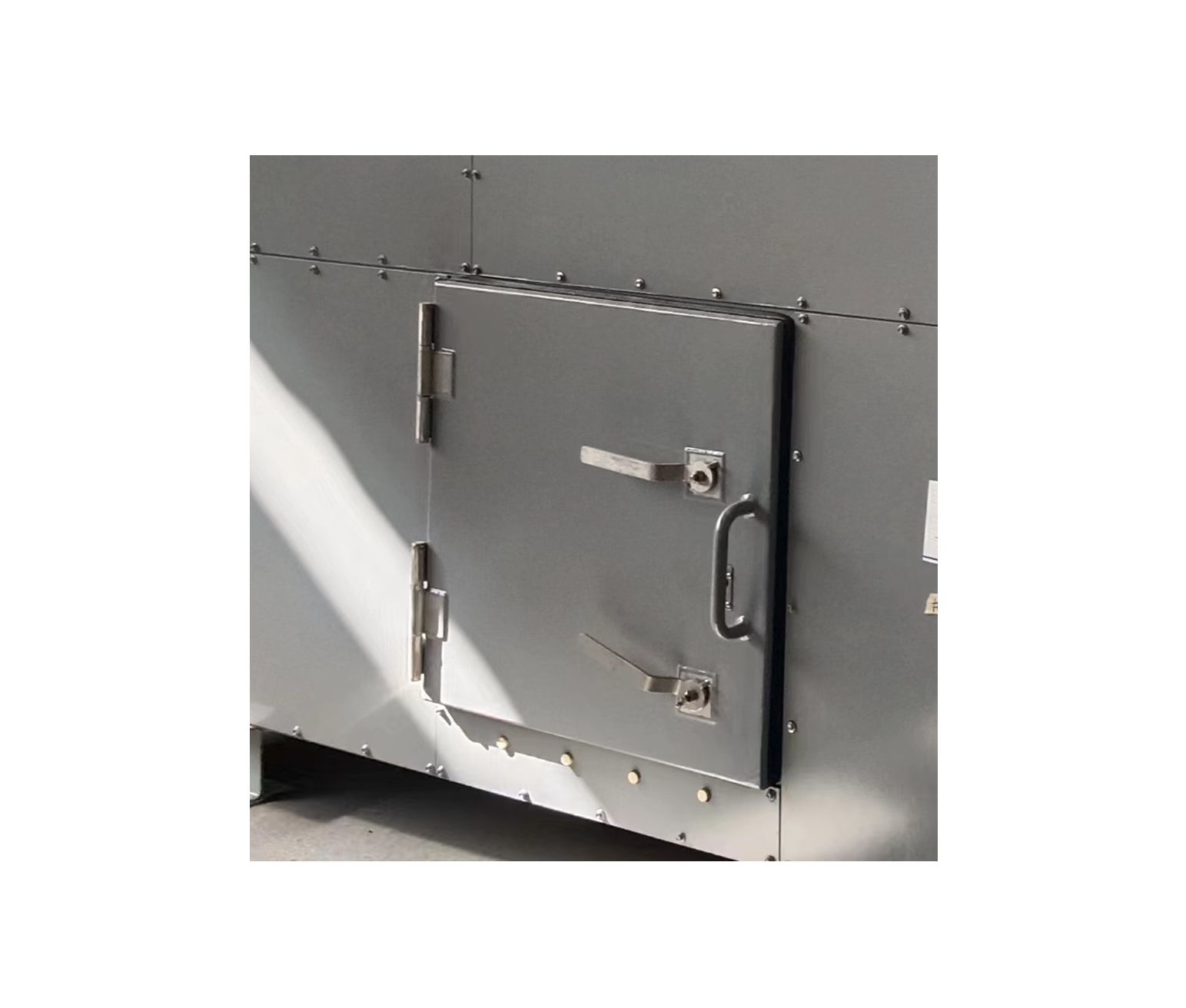 Air intake Implosion doors