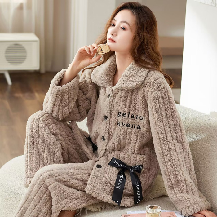 Suavidade indulgente encontra loungewear elegante